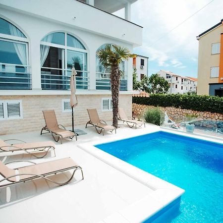 Apartments Sun Dance With Heated Pool Новалья Экстерьер фото