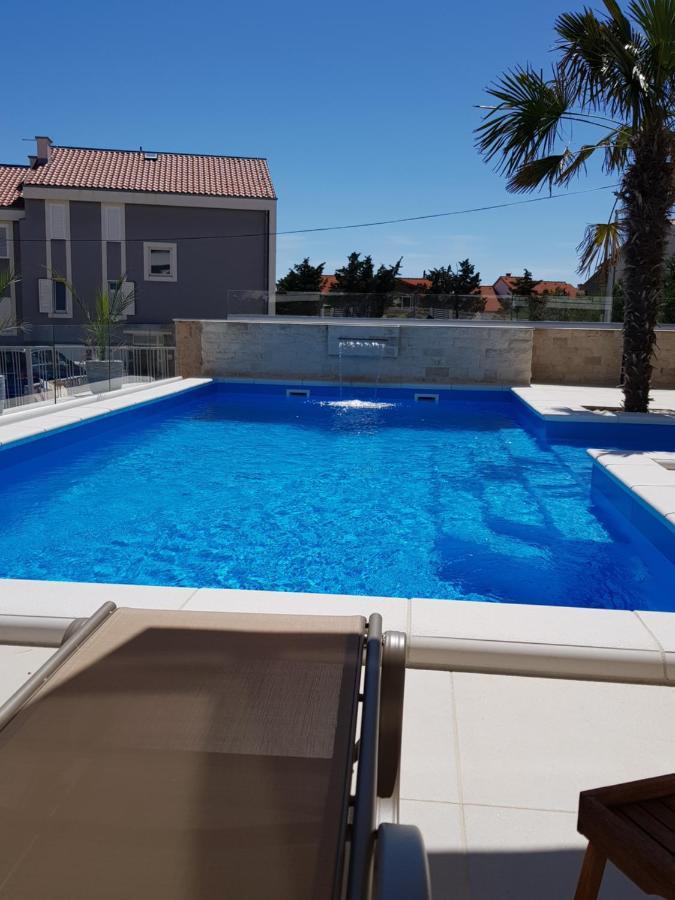 Apartments Sun Dance With Heated Pool Новалья Экстерьер фото