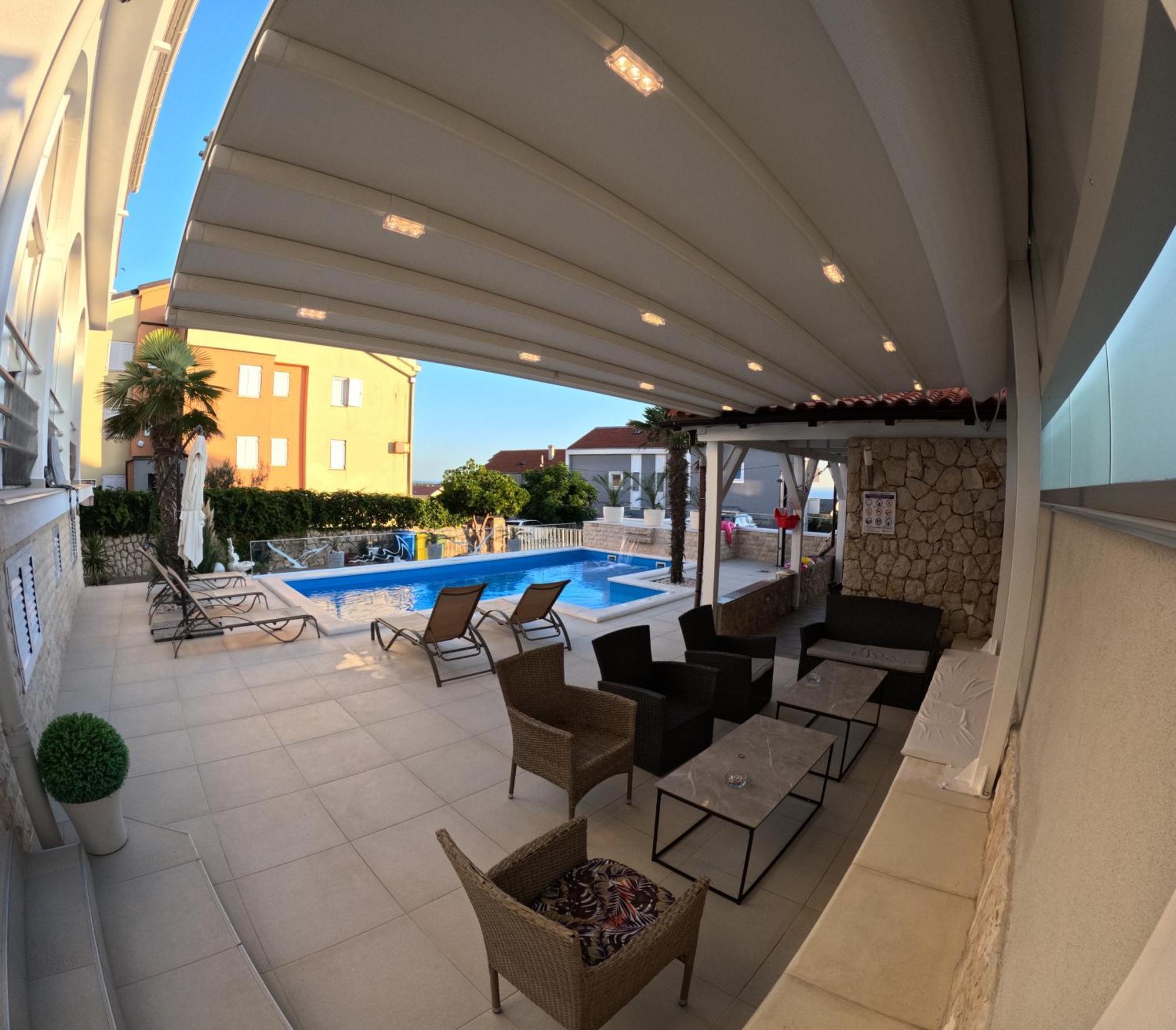 Apartments Sun Dance With Heated Pool Новалья Экстерьер фото